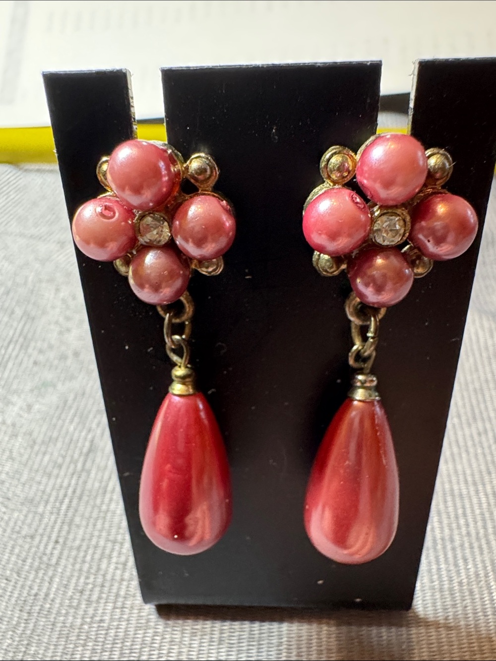 Vintage Source Unknown Rose-Pink Floral Drop Earrings with Gold Accents